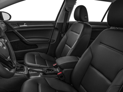 2018 Volkswagen Golf SportWagen SE