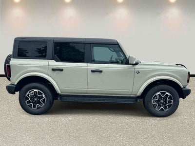 2026 Ford Bronco Outer Banks®