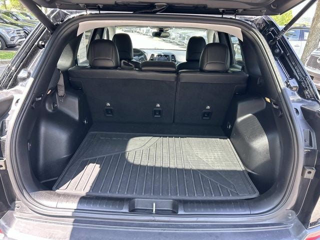 2022 Jeep Cherokee Latitude Lux