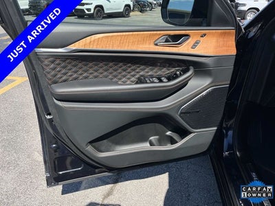 2024 Jeep Grand Cherokee Summit