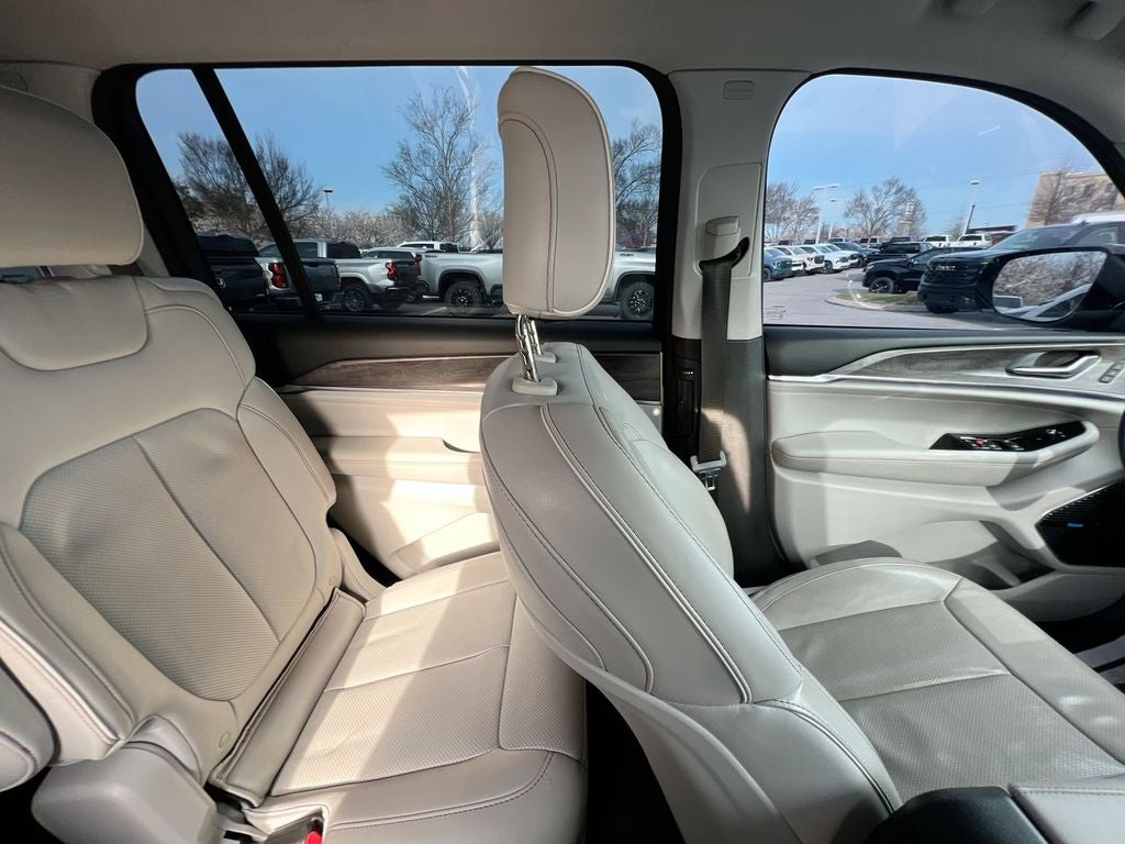 2023 Jeep Grand Cherokee L Overland