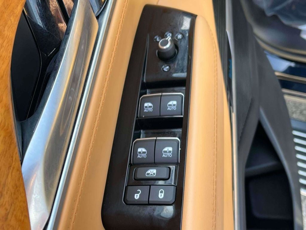 2022 Jeep Grand Wagoneer Series III