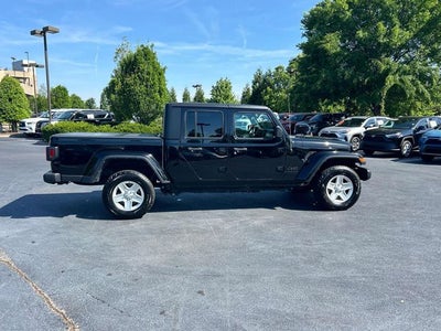 2022 Jeep Gladiator Sport