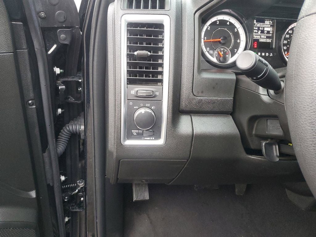 2024 RAM 1500 Classic SLT TRADESMAN