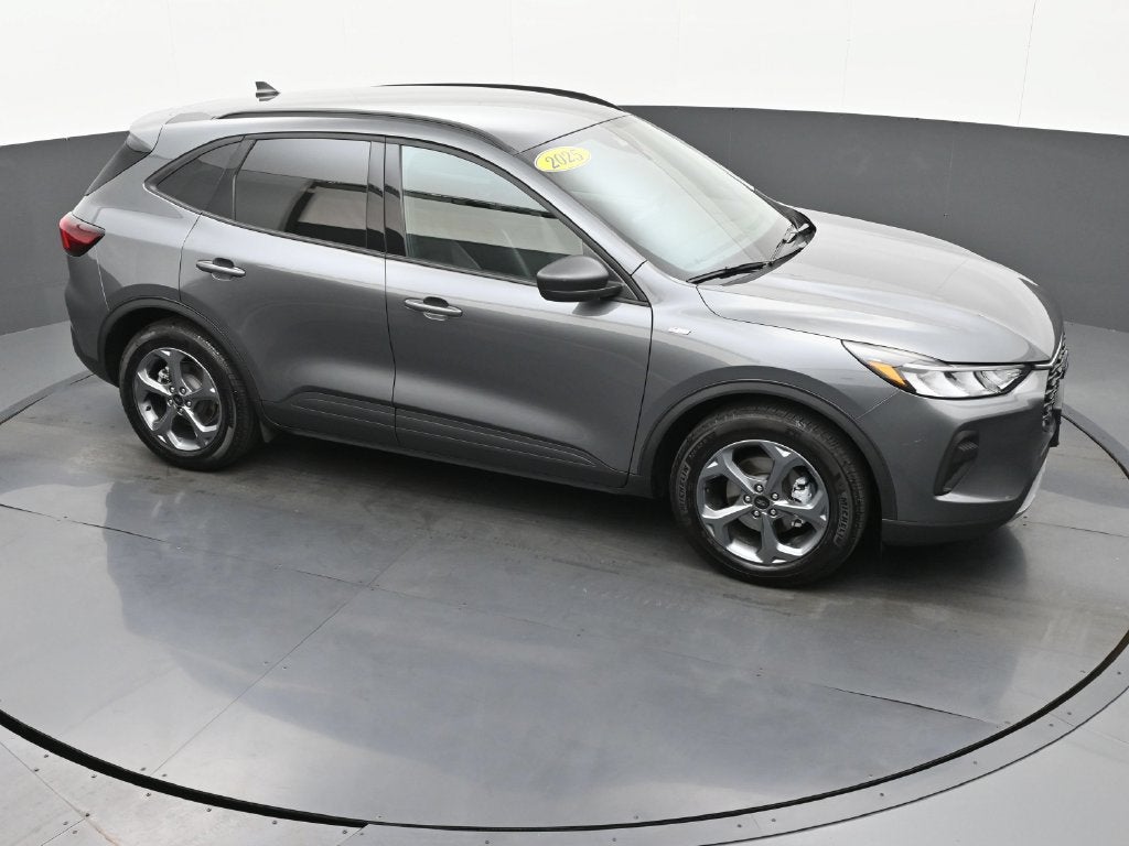 2025 Ford Escape Hybrid ST-Line