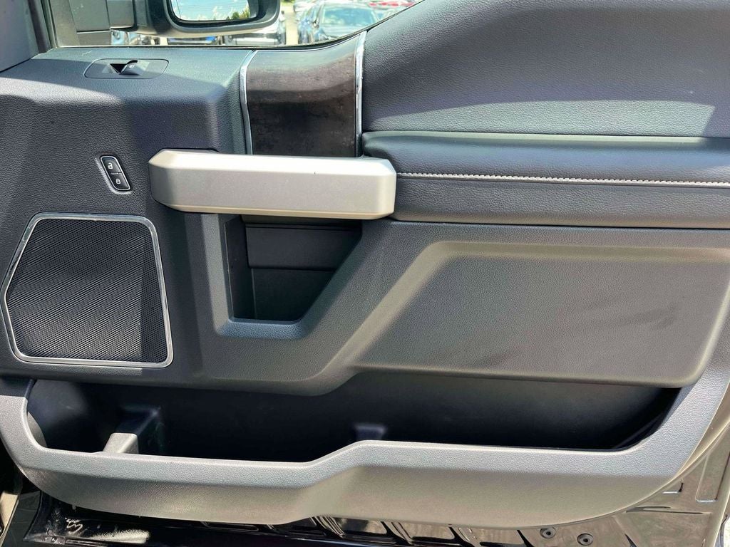 2022 Ford F-350SD Lariat
