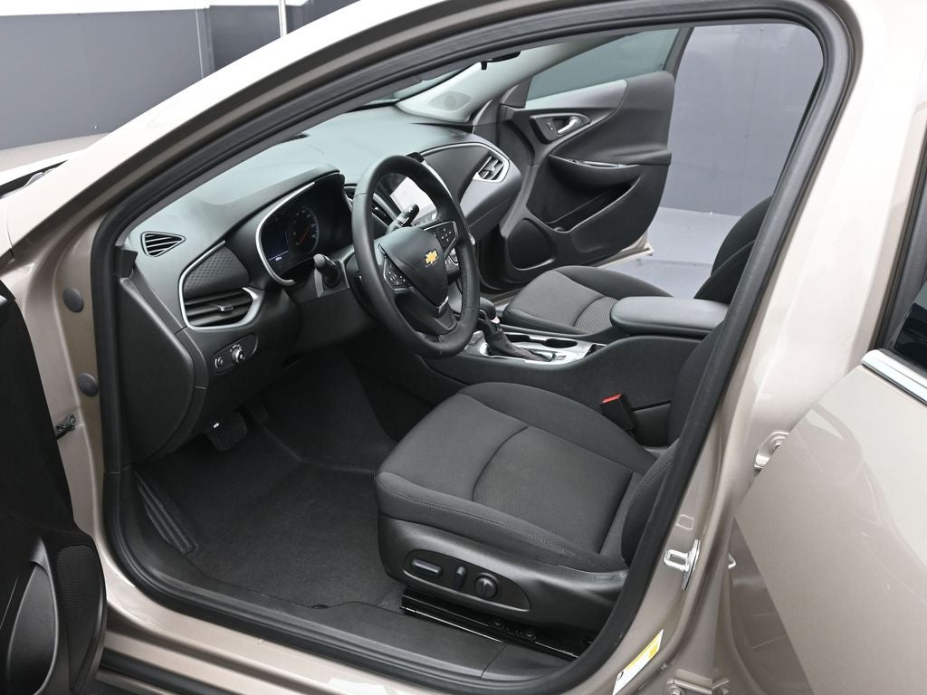 2025 Chevrolet Malibu RS