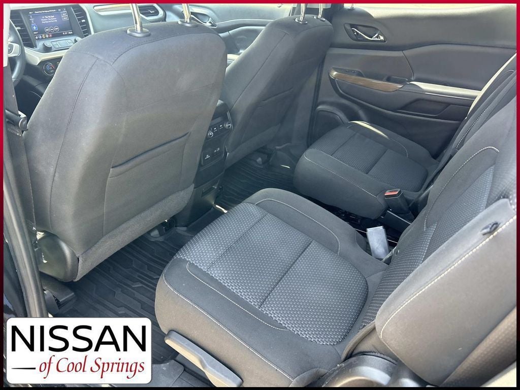 2022 GMC Acadia SLE