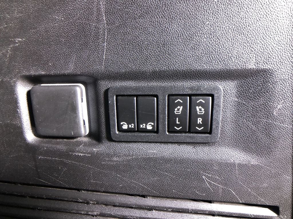 2021 GMC Yukon AT4