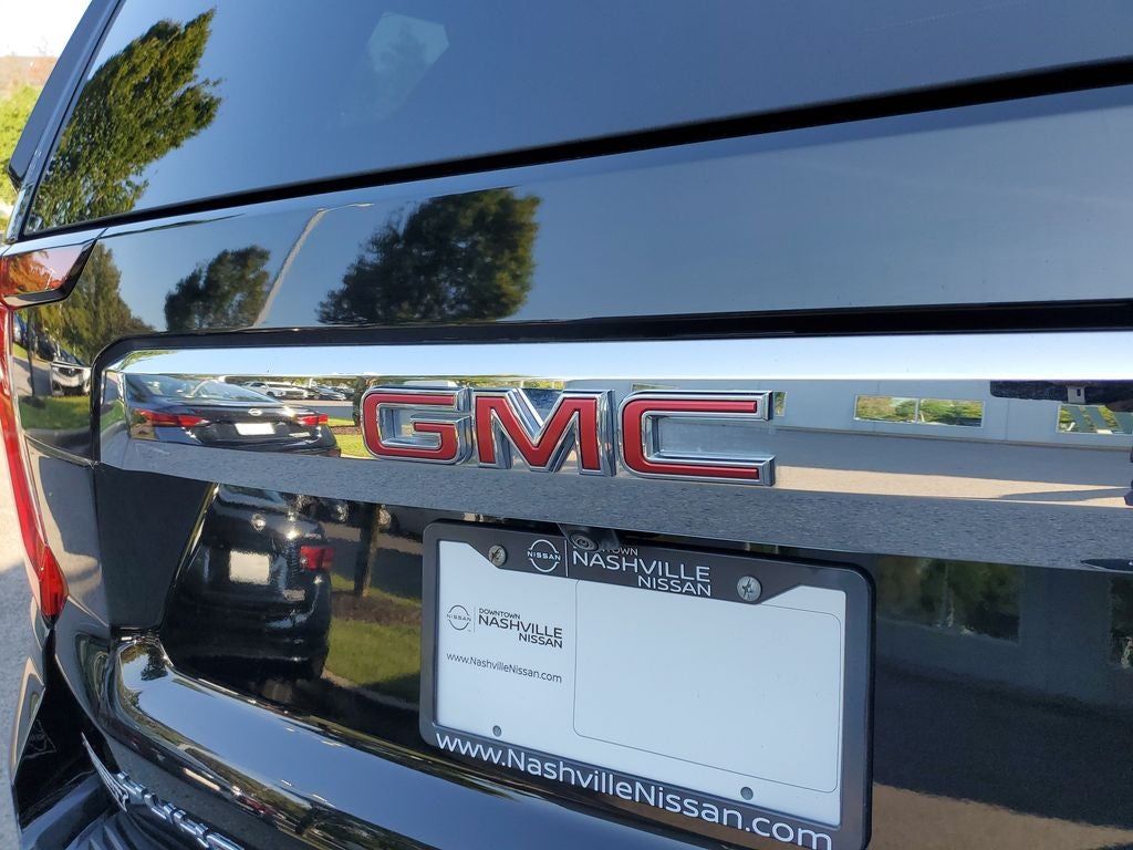 2023 GMC Yukon XL SLT