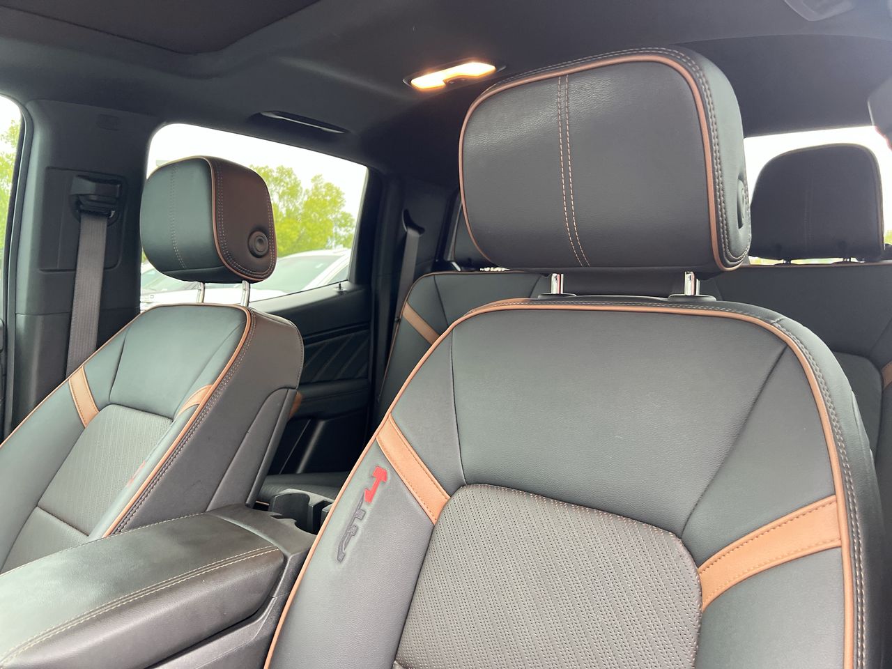 2025 GMC Canyon 4WD AT4
