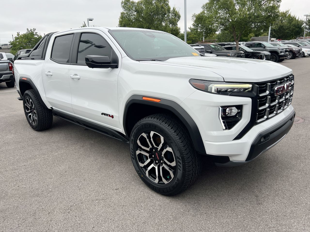 2025 GMC Canyon 4WD AT4