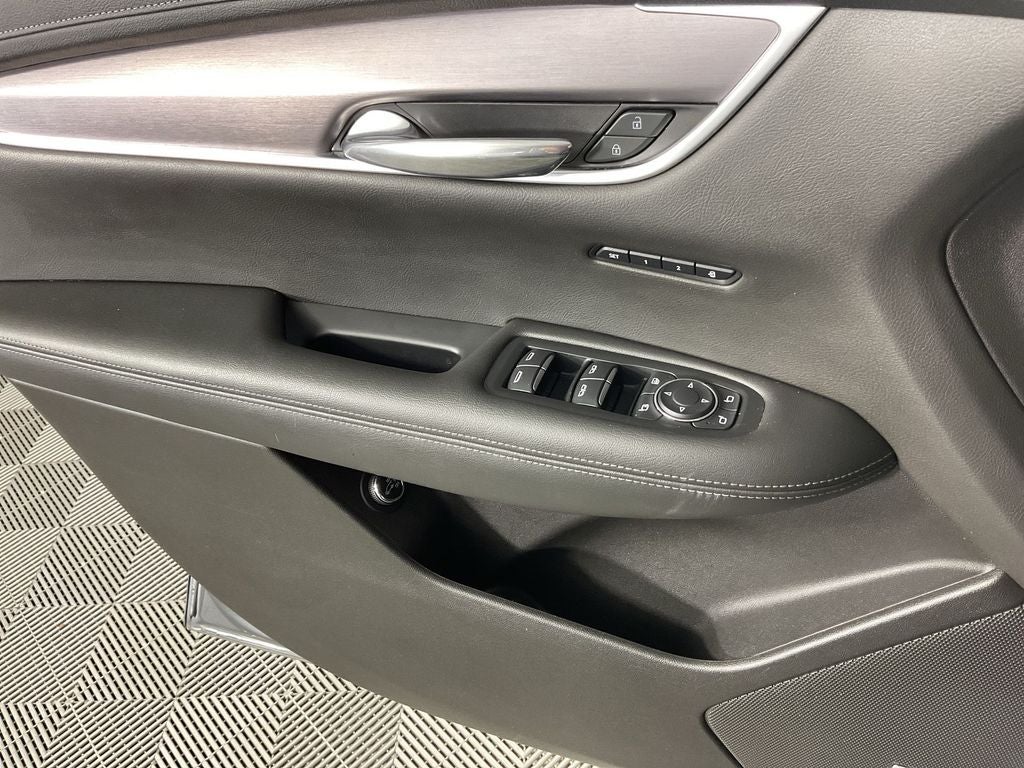2022 Cadillac XT6 Luxury