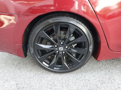 2023 Nissan Maxima Platinum