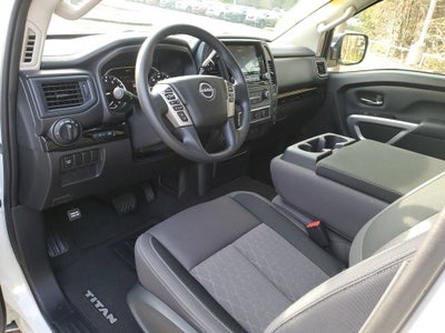 2024 Nissan Titan SV