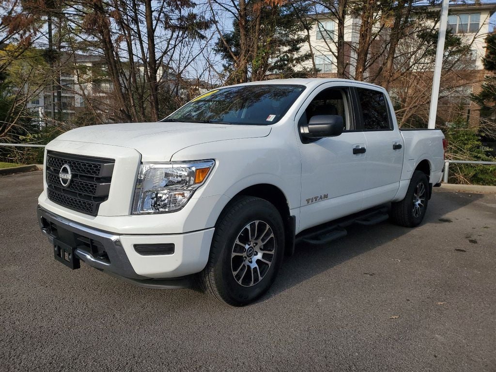 2024 Nissan Titan SV