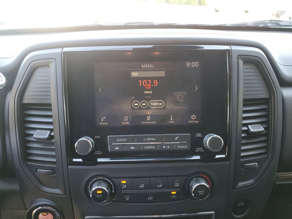 2024 Nissan Titan SV