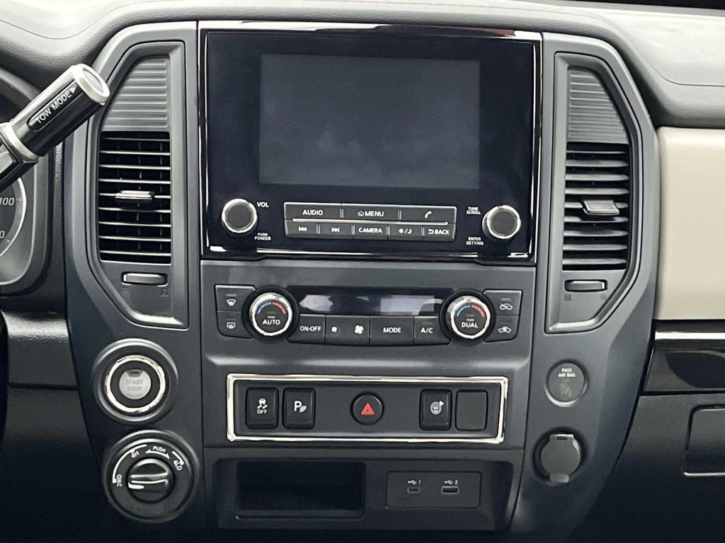 2024 Nissan Titan SV