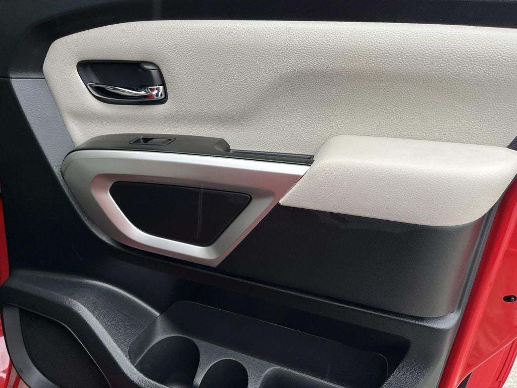 2024 Nissan Titan SV