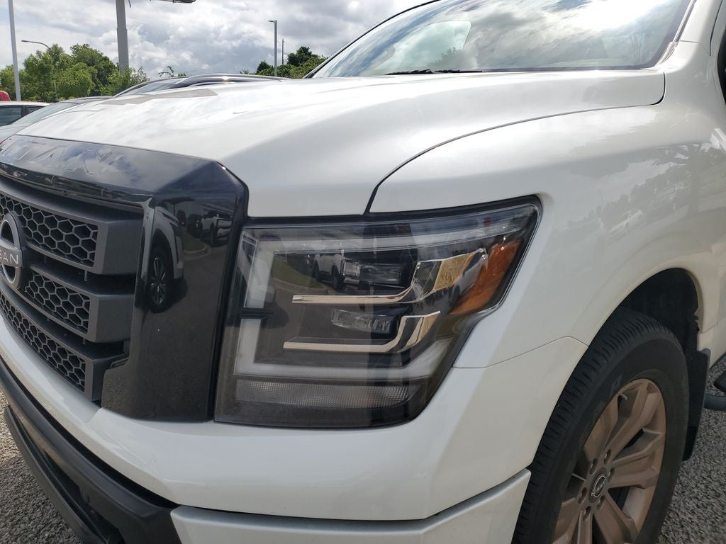 2024 Nissan Titan SV