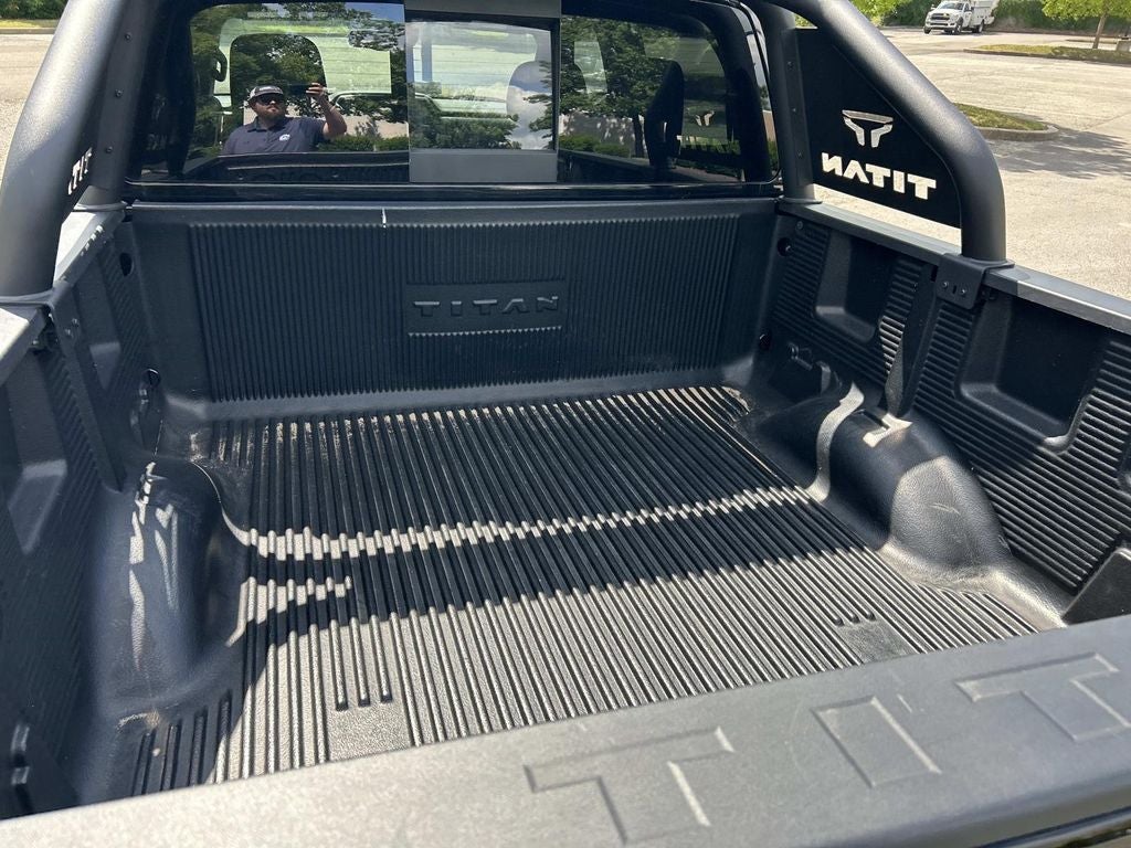 2024 Nissan Titan SV