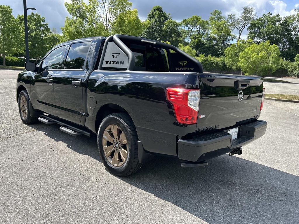 2024 Nissan Titan SV