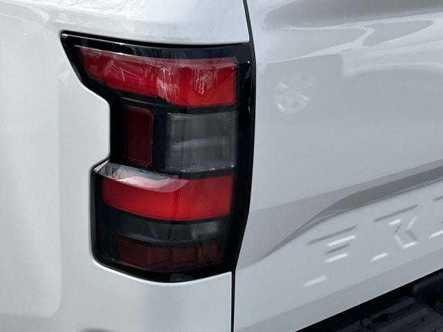 2024 Nissan Frontier SL