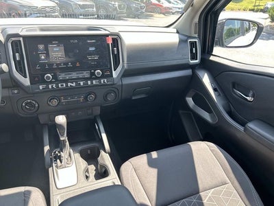 2025 Nissan Frontier SV