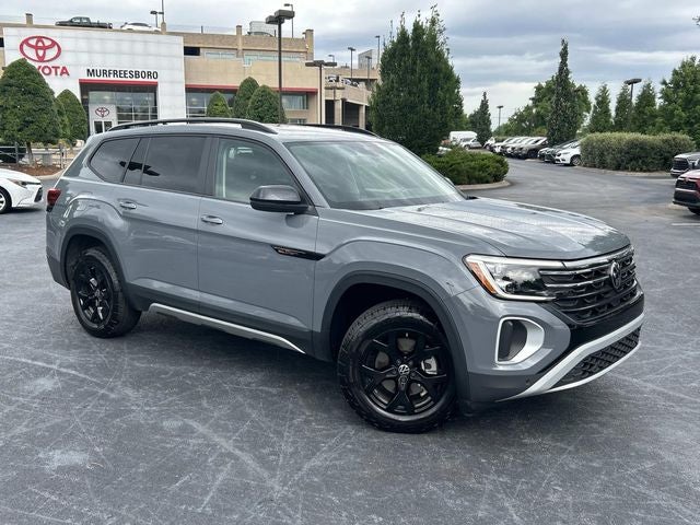 2024 Volkswagen Atlas 2.0T Peak Edition SE w/Technology
