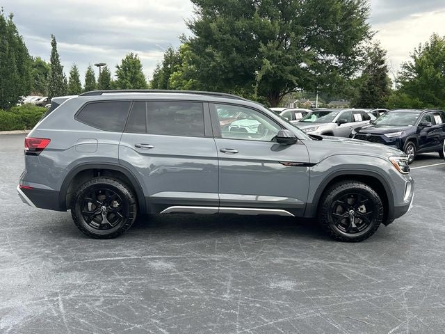 2024 Volkswagen Atlas 2.0T Peak Edition SE w/Technology