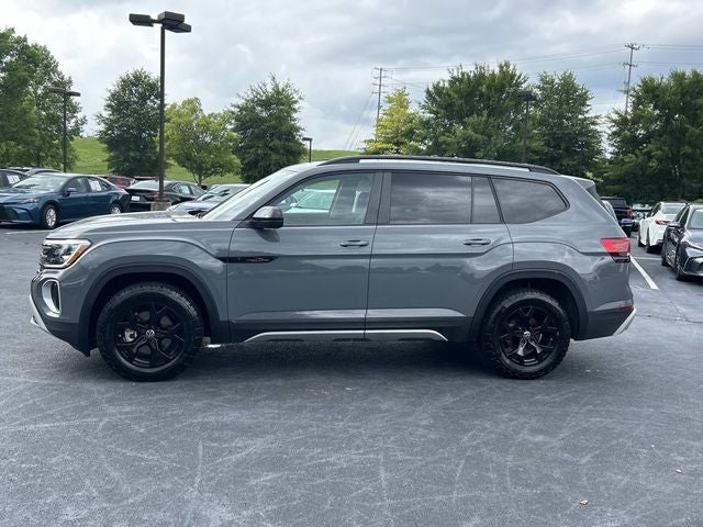 2024 Volkswagen Atlas 2.0T Peak Edition SE w/Technology