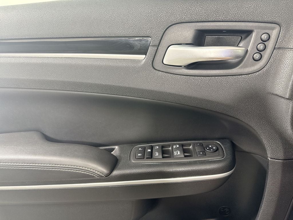 2023 Chrysler 300 S