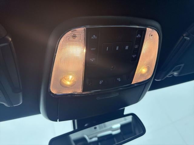 2023 Chrysler 300 S