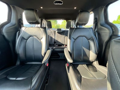 2022 Chrysler Pacifica Hybrid Touring L