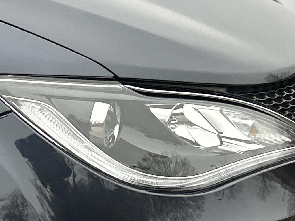 2020 Chrysler Pacifica Hybrid Touring L