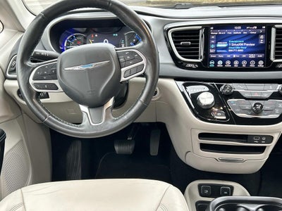 2020 Chrysler Pacifica Hybrid Touring L