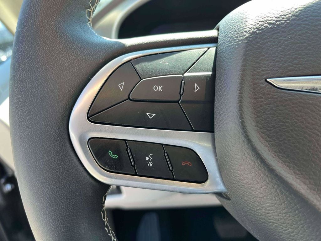 2022 Chrysler Pacifica Hybrid Touring L