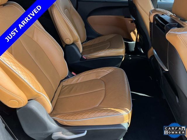 2023 Chrysler Pacifica Hybrid Pinnacle