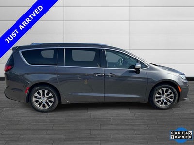 2023 Chrysler Pacifica Hybrid Pinnacle