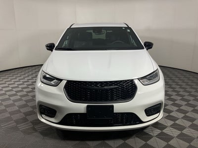 2024 Chrysler Pacifica Hybrid Select