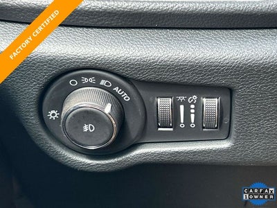 2025 Chrysler Pacifica Hybrid Select