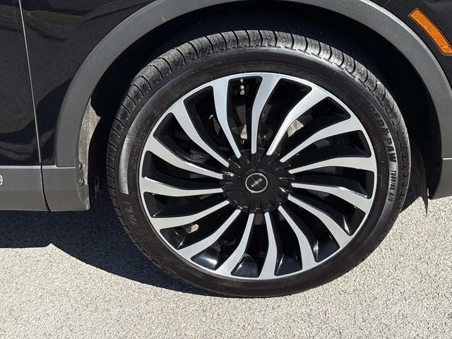 2022 Lincoln Nautilus Black Label