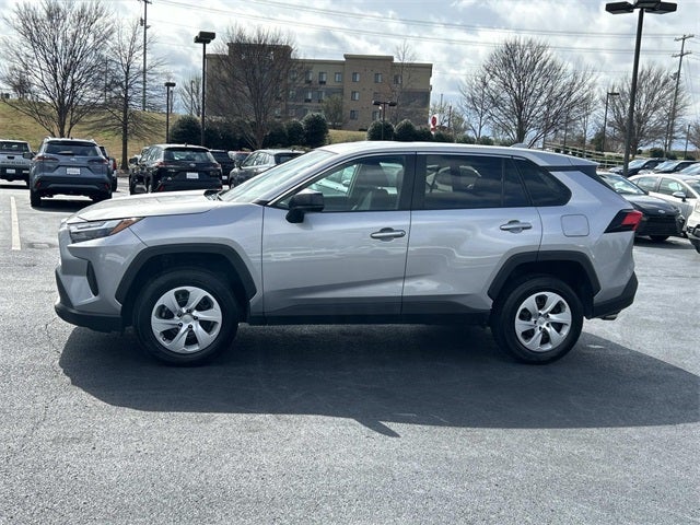 2024 Toyota RAV4 LE
