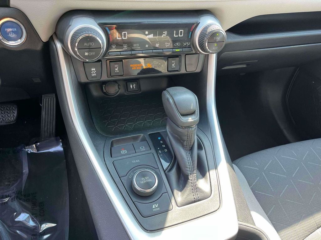 2019 Toyota RAV4 Hybrid XLE