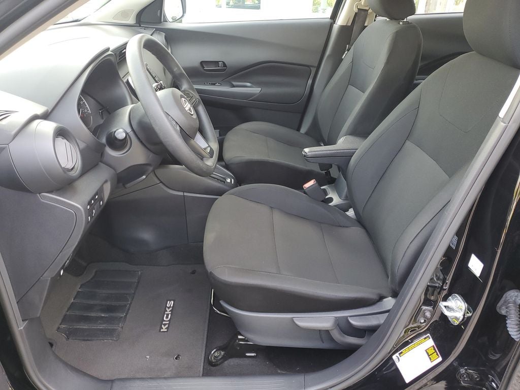 2025 Nissan Kicks Play S