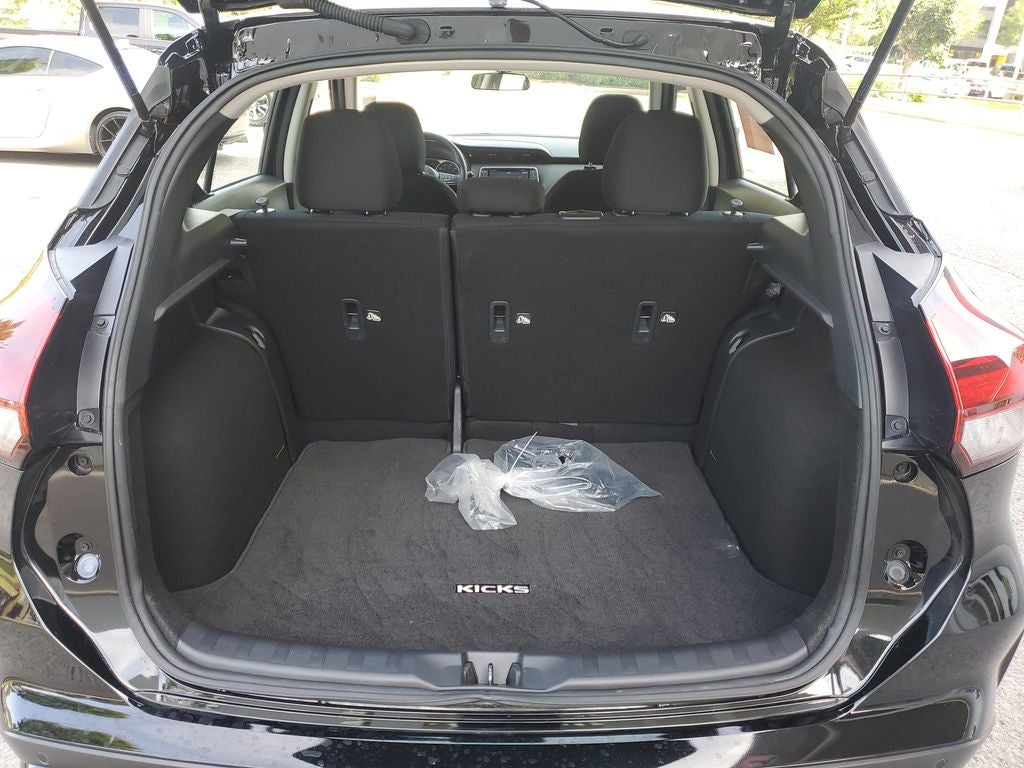 2025 Nissan Kicks Play S