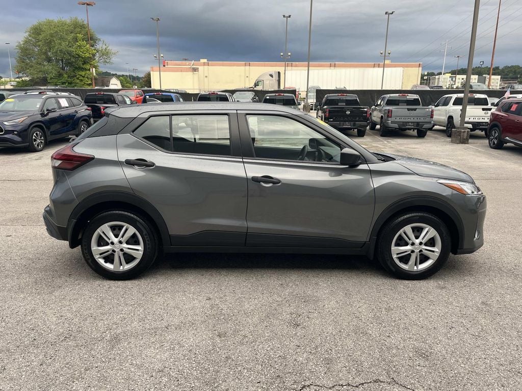 2025 Nissan Kicks Play S