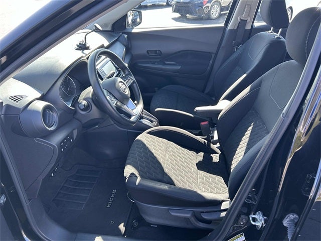 2022 Nissan Kicks S
