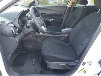 2023 Nissan Kicks SV