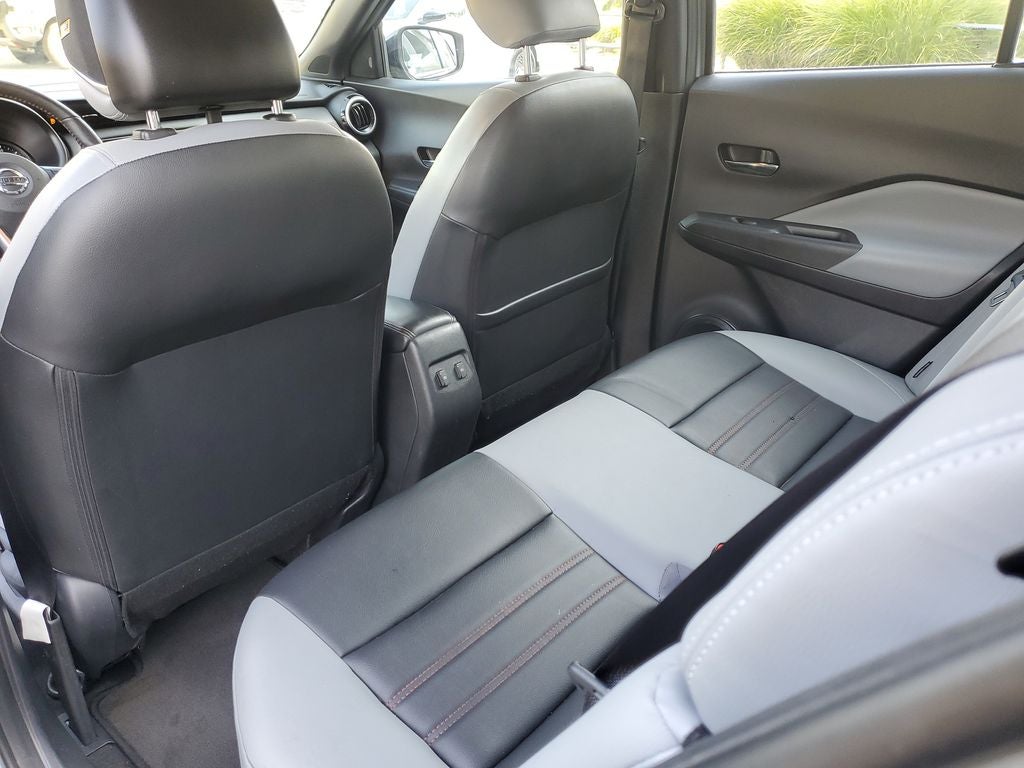 2021 Nissan Kicks SR